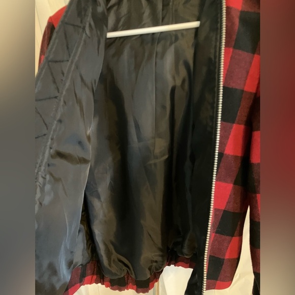 Women’s Red/Black Plaid Hooded Jacket/Coat, Full Front Zip, 2, Divided H & M - Picture 3 of 6